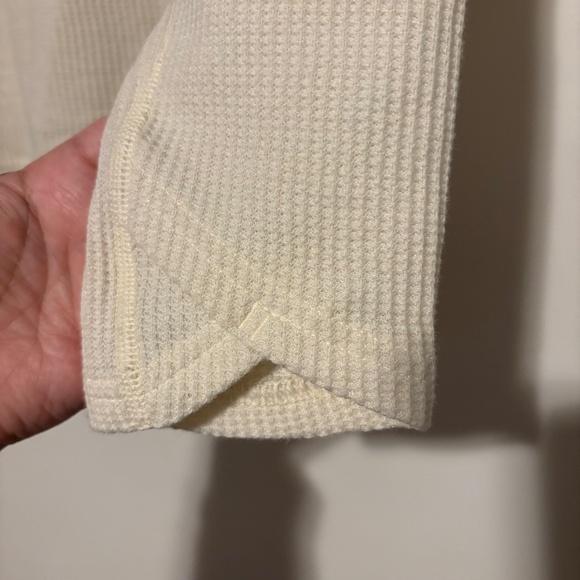 Women’s Kuhl Petra Turtleneck In Sea Salt Sz Lg NWT - Picture 3 of 4